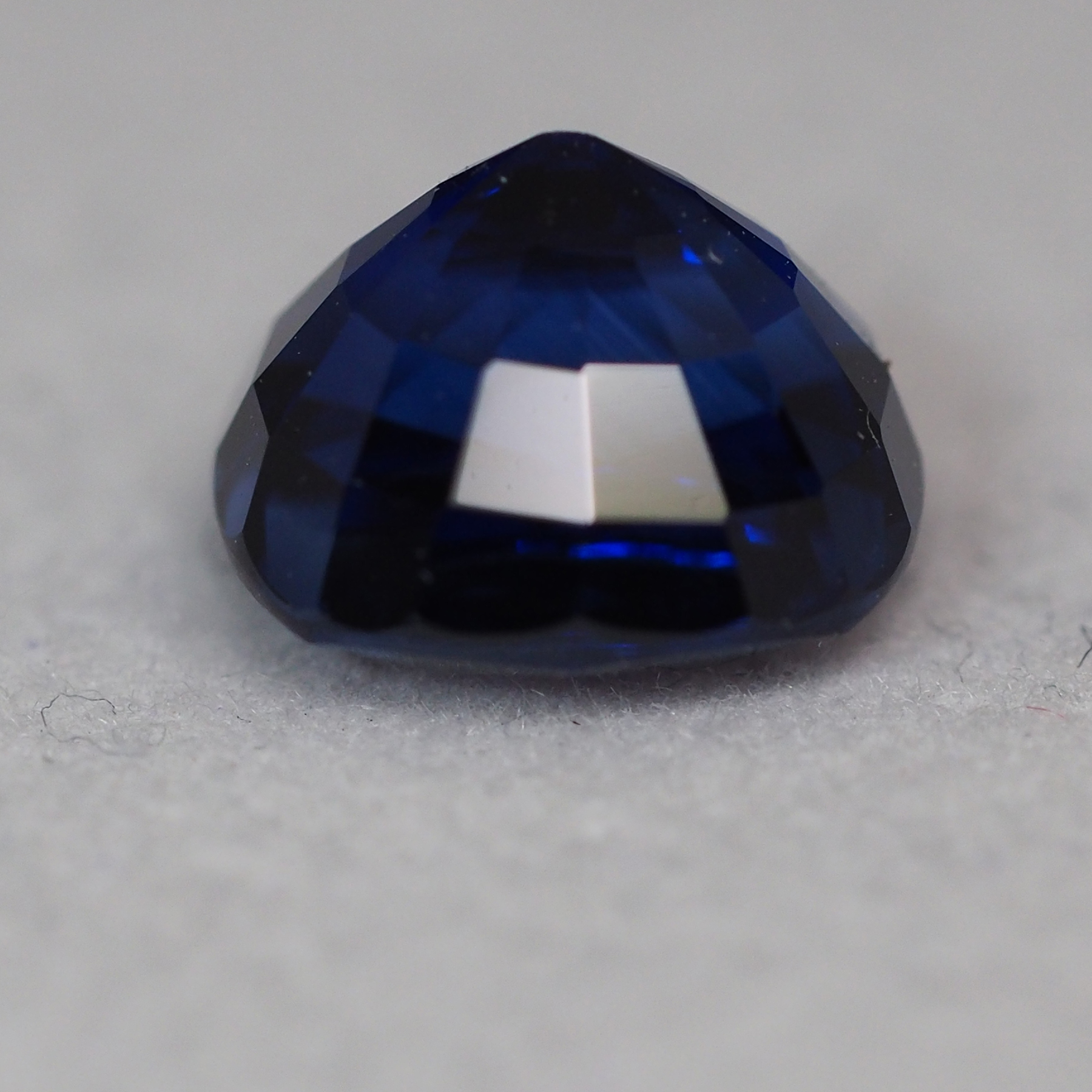 ceylonese blue sapphire